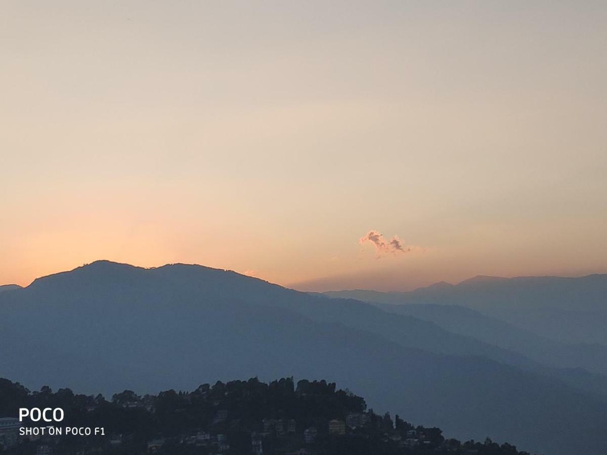 Aapas Residency Hotel Kalimpong Kültér fotó